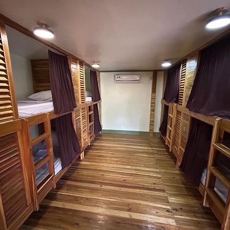Islanders Hostel Port Barton سان فيسنتي المظهر الخارجي الصورة